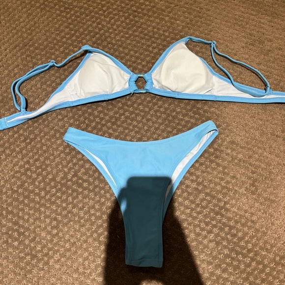 Free with any purchase - Picture 2 of 2